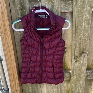 Athleta Quilted Packable Vest in Wine
